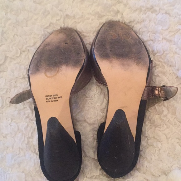 Seychelles Bronze & Suede Heel - Picture 3 of 5